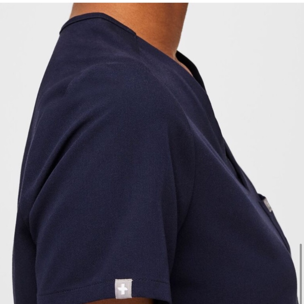 Figs Scrub Top - Picture 5 of 5